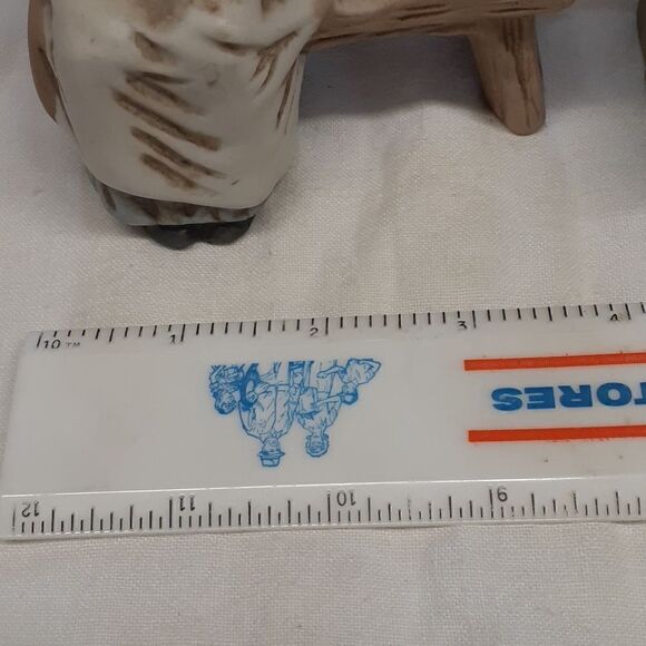 Pair of vintage ceramic figurines: old woman peeling apples and man scrubbing. - Picture 13 of 13